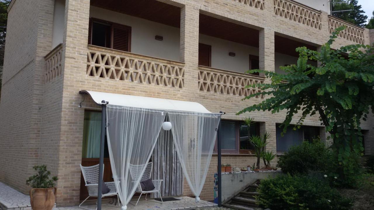Villa Tre Cammelli In Collina à Montesilvano Marina Extérieur photo